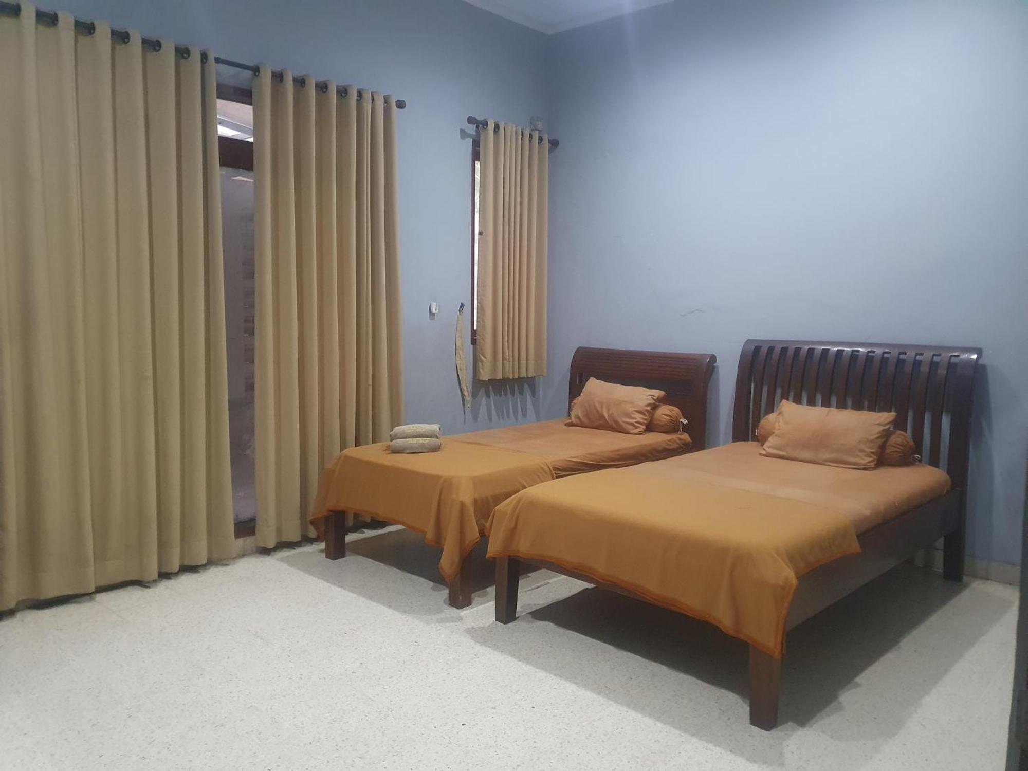 Ruang Tidur At Dpalma Bogor Hotel Exterior photo